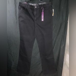 New Gloria Vanderbilt Jeans  
~Size 14    
~14 Stretch Average Missy Gloria